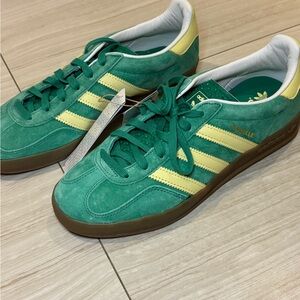 Adidas Gazelle Green and Cream Sneakers